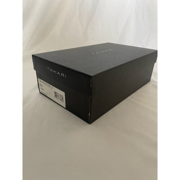 NEW Tahari  Women's  Mid Heels Velvet Black  Round Toe Size 8 M - Picture 14 of 14